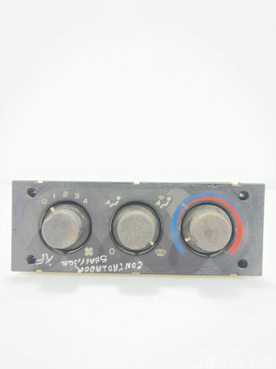 DAF /Tipo: V90 R.3.44-1 / Módulo de Controlo Ar Condic Electronics