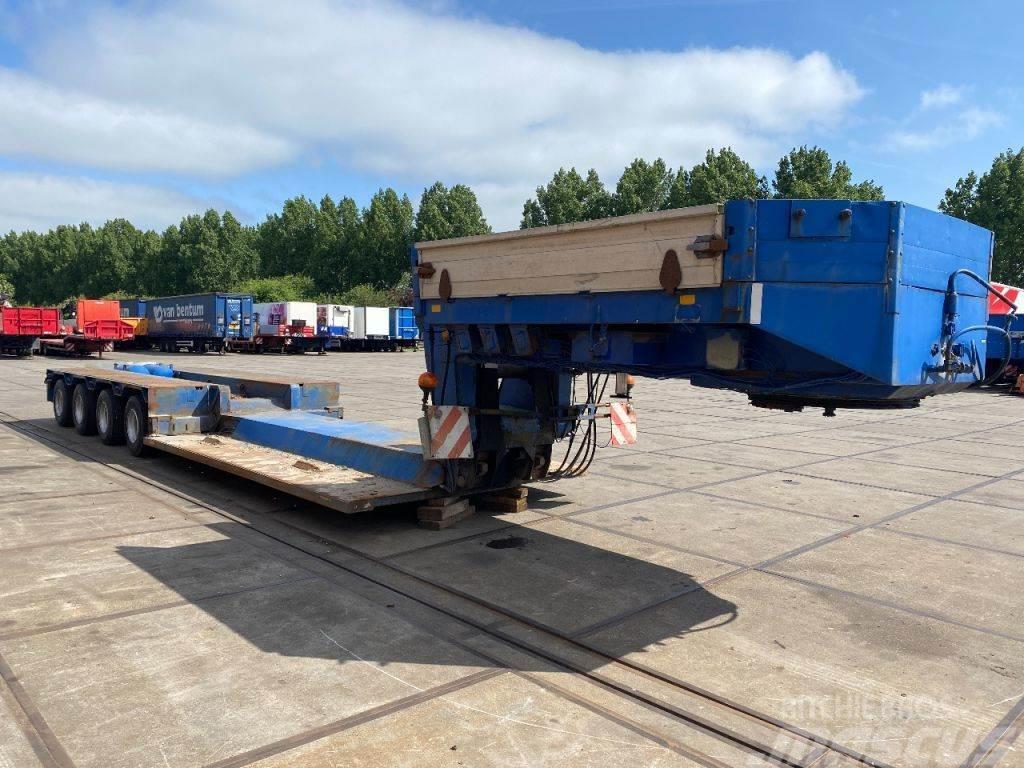 Goldhofer 4 AXEL STEERING Low loader-semi-trailers