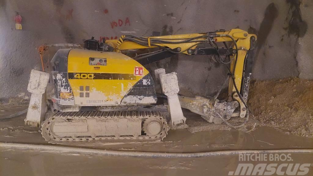 Brokk Excavator B 400 Crawler excavators