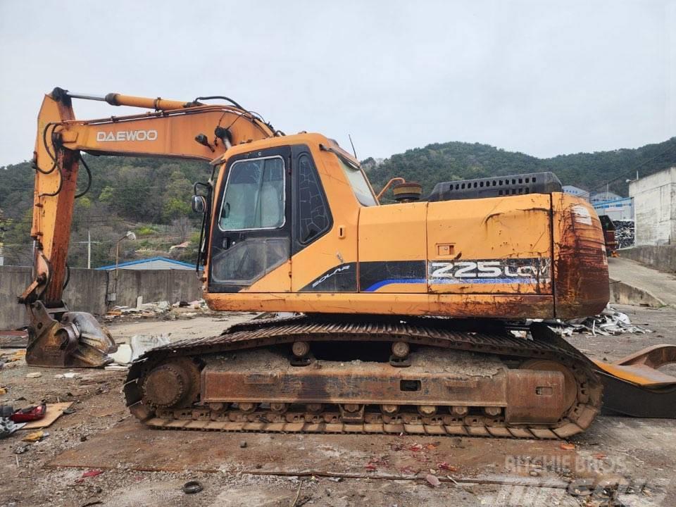 Daewoo Solar 255 LC V Crawler excavators