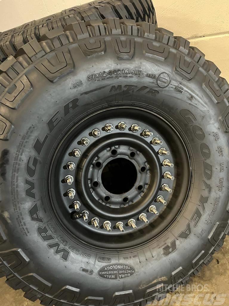 Goodyear 37x12.50R16.5 LT Wrangler MT/R Nice used/Demo Tyres, wheels and rims