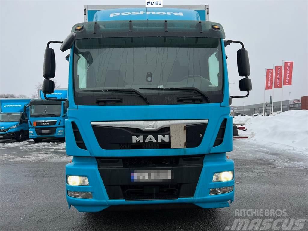MAN TGM 15.250 bOX TRUCK w/ Lift and full side opening Box body trucks