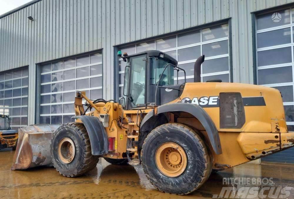 CASE 921E Tool carriers