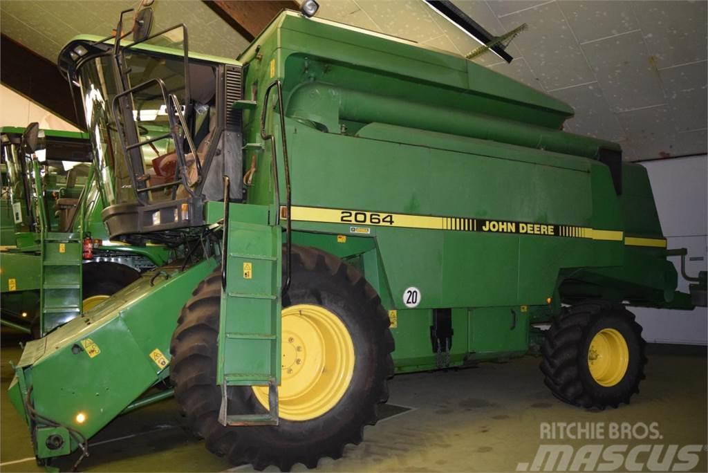 John Deere 2064 Combine harvesters