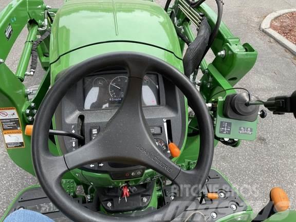 John Deere 3043D Tractors