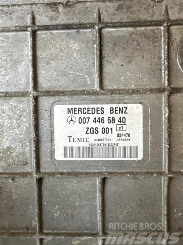 Mercedes-Benz MERCEDES ENGINE ECU A0074465840 Electronics