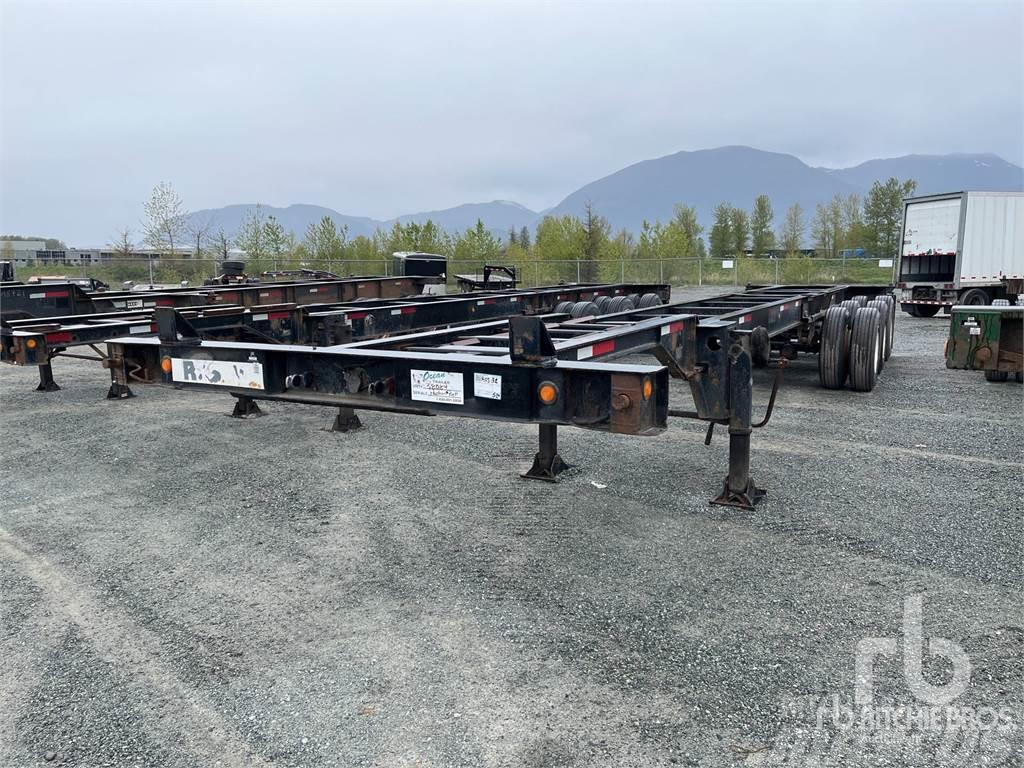 Strick CORPORATION Tri/A Extendable Containerframe semi-trailers