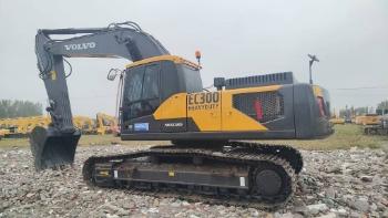 Volvo EC300D