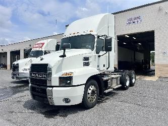 Mack AN64T