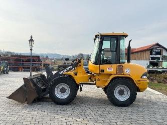 Volvo L 30 B