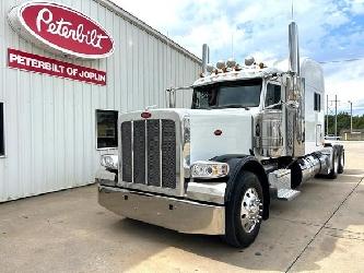 Peterbilt 389