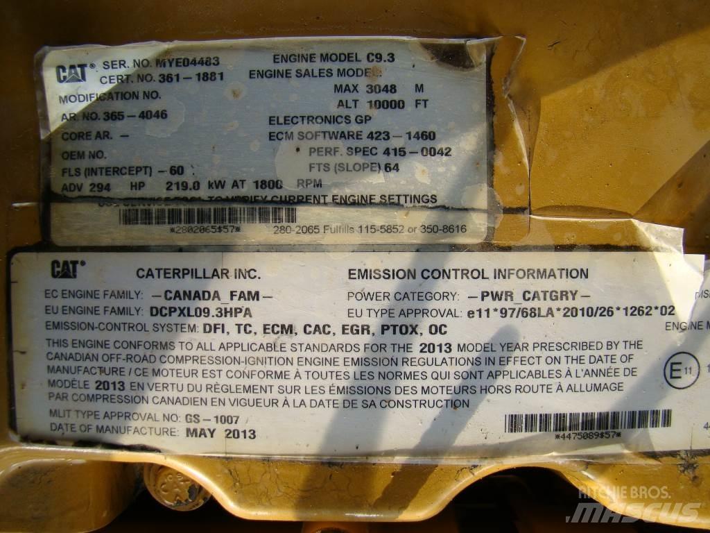 CAT 966 K Gumikerekes homlokrakodók