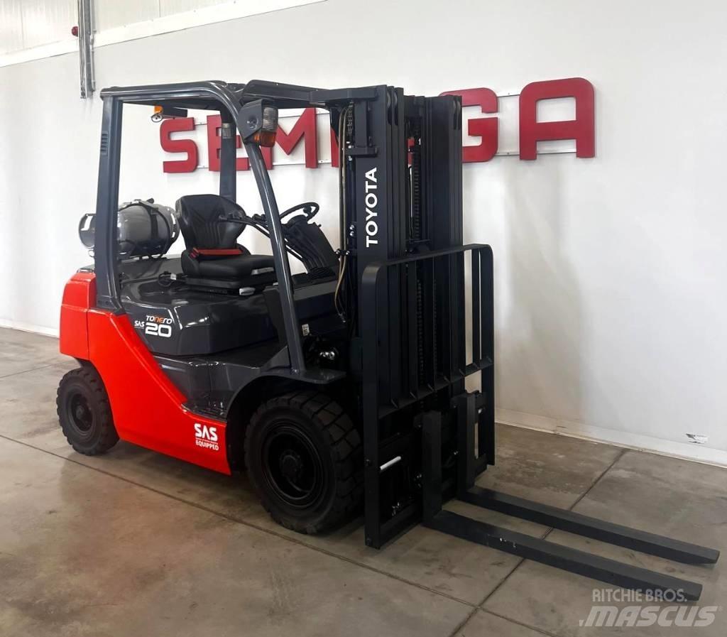 Toyota 10831 8FGF20 Gázüzemű targoncák