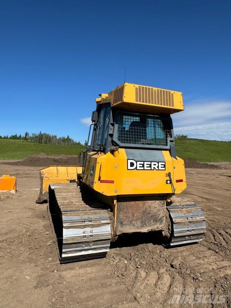 DEERE 700J lánctalpas dózerek
