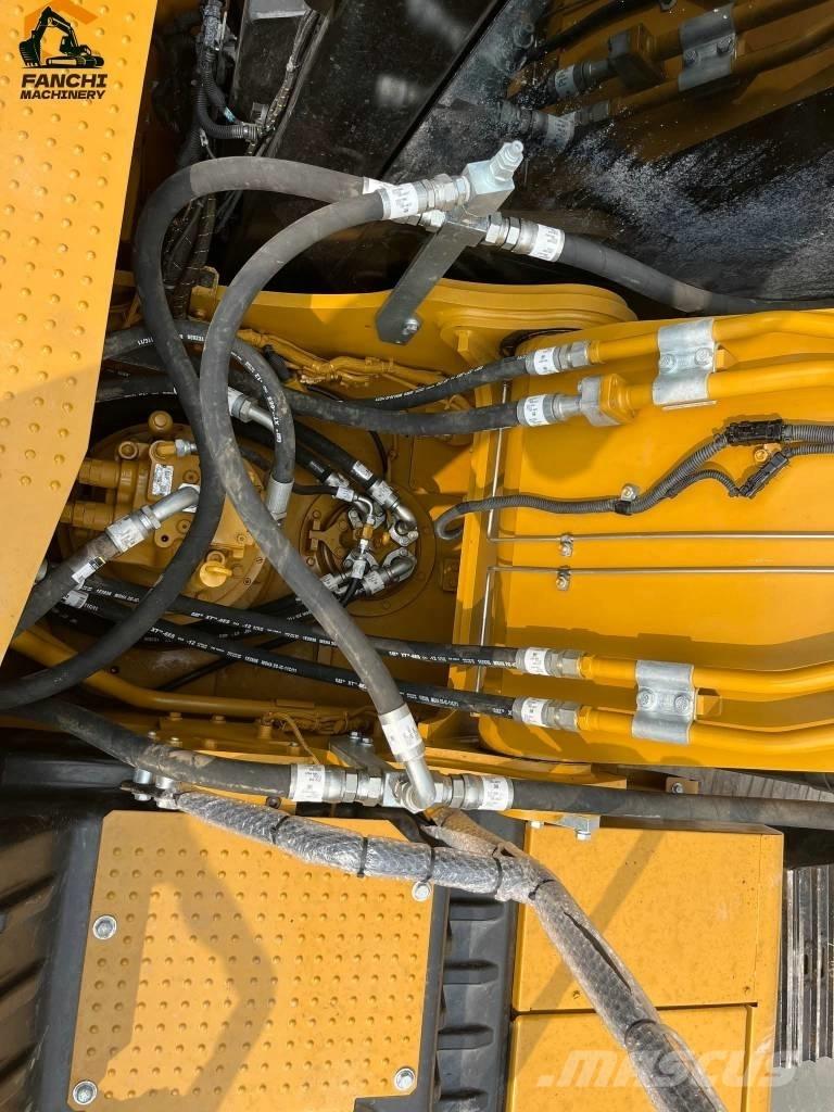CAT 323 Lánctalpas kotrók