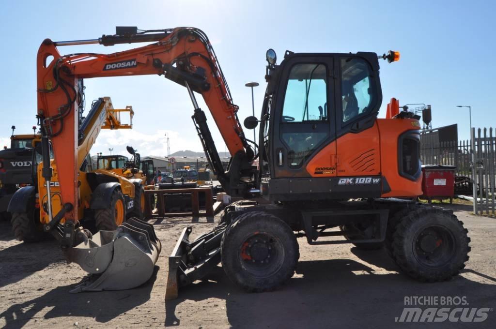 Doosan DX 100-7 Gumikerekes kotrók