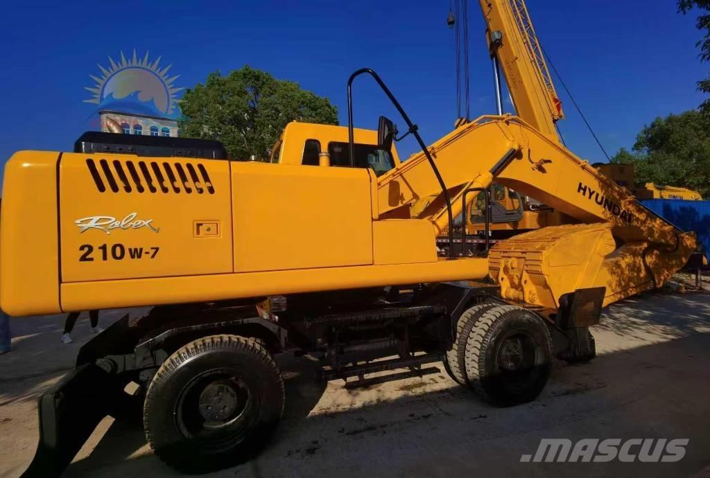 Hyundai R210W-7 Gumikerekes kotrók