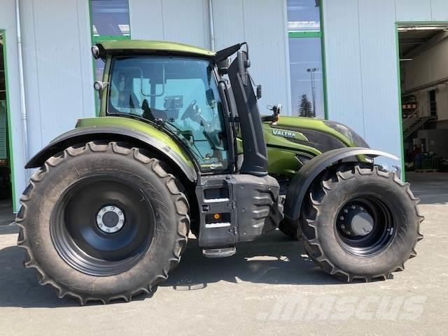 Valtra T 235 Versu Traktorok