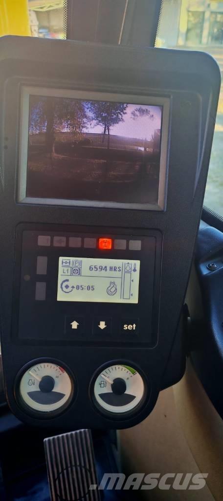 CASE WX 148 Gumikerekes kotrók