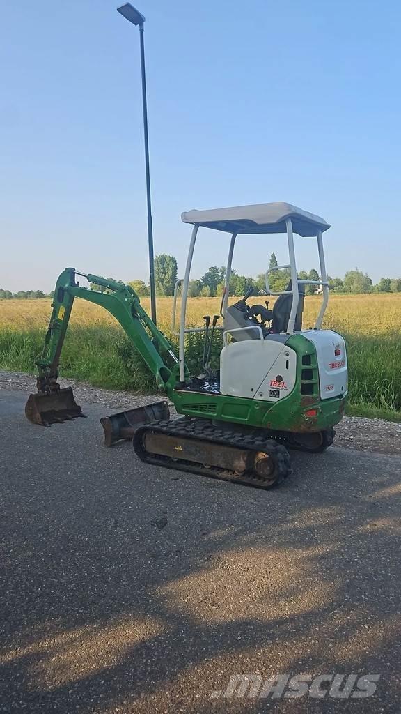 Takeuchi Tb 216 Mini kotrók < 7t