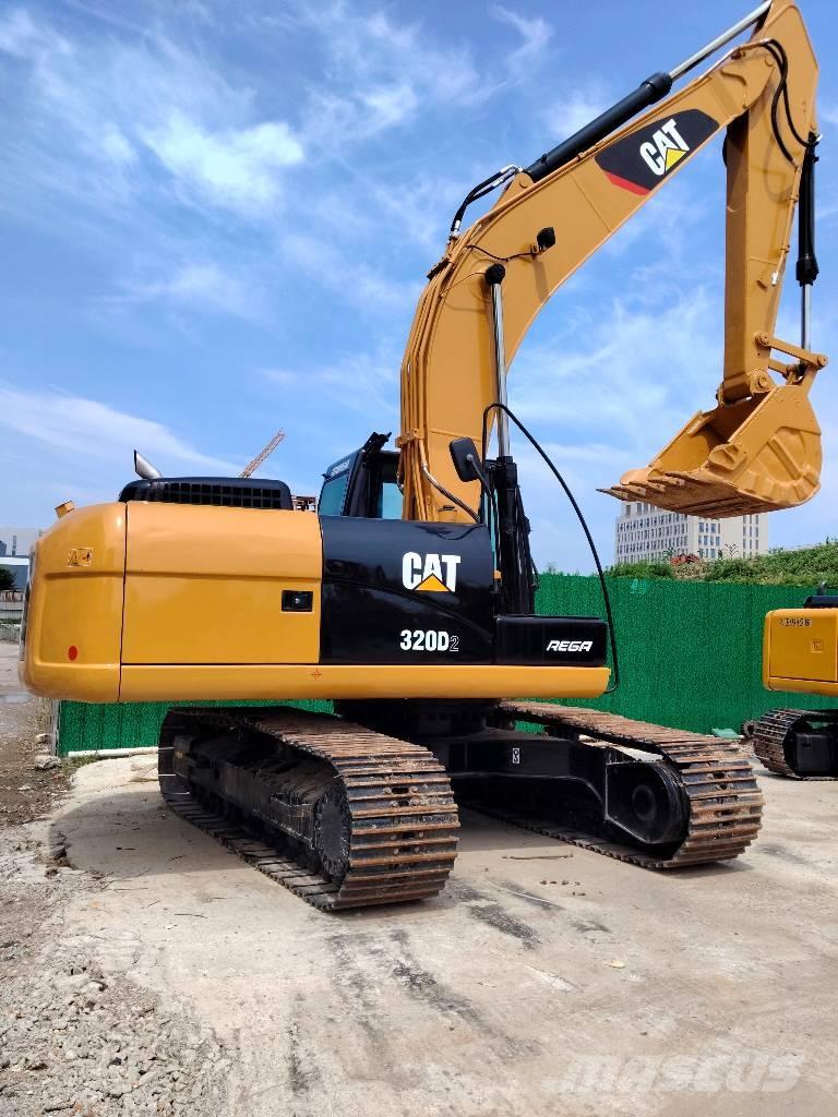 CAT 320D2 Lánctalpas kotrók