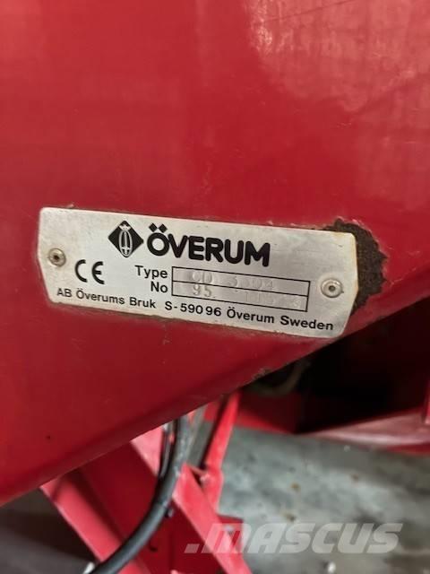 Överum 3304 Vetőgépek