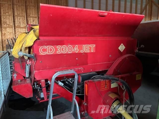 Överum 3304 Vetőgépek