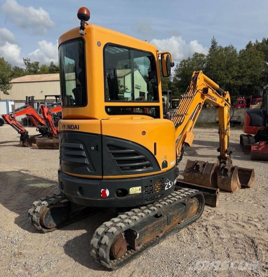 Hyundai R25Z-9 AK Mini kotrók < 7t
