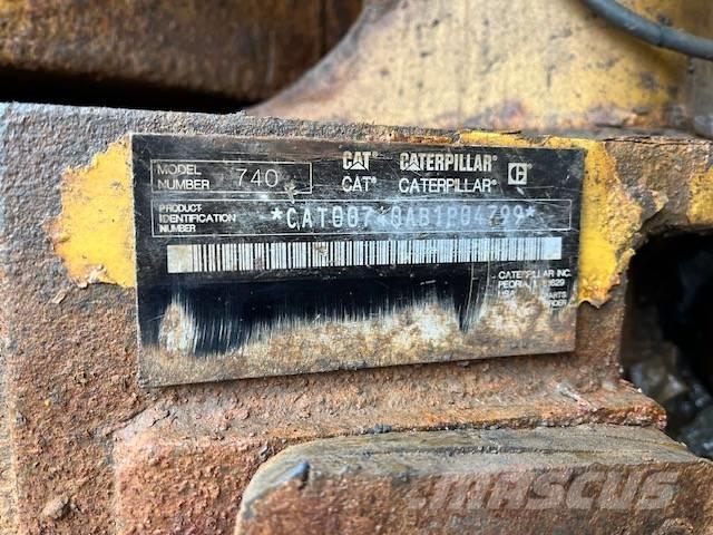 CAT 740 Csuklósdömperek