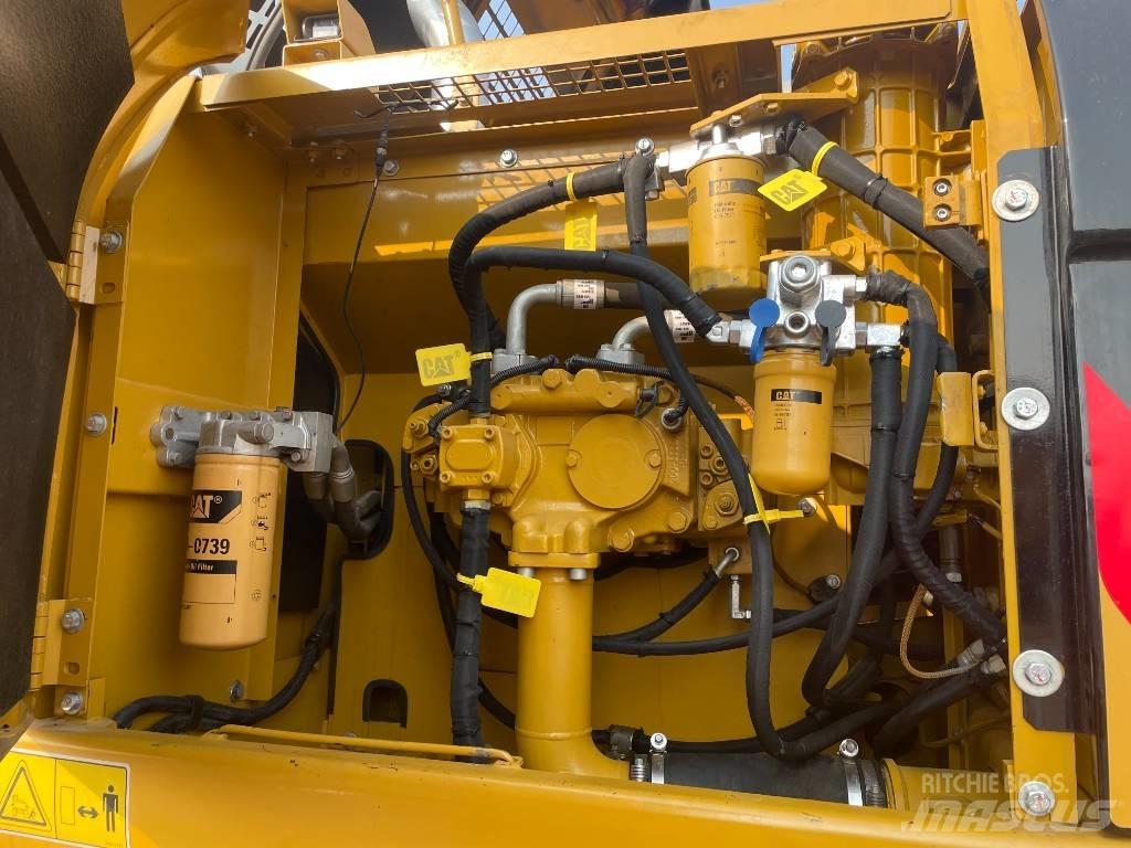 CAT 329 D Lánctalpas kotrók