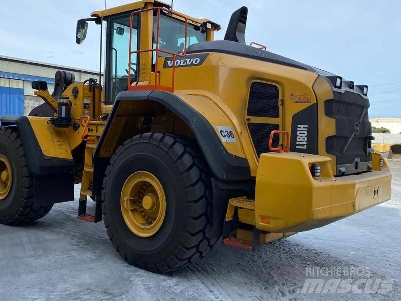 Volvo L 180 H-Ref.20 Gumikerekes homlokrakodók