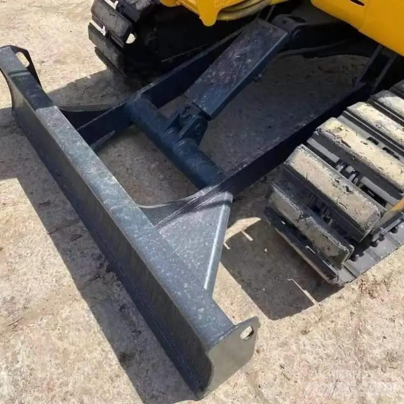 Komatsu PC 30 Mini kotrók < 7t