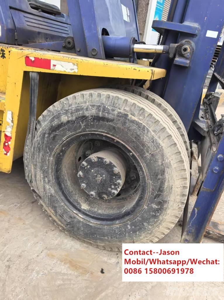 Komatsu FD 100-7 Dízel targoncák