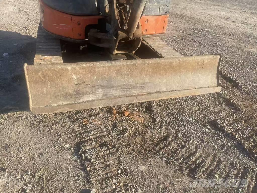 Hitachi ZX 35 U Mini kotrók < 7t