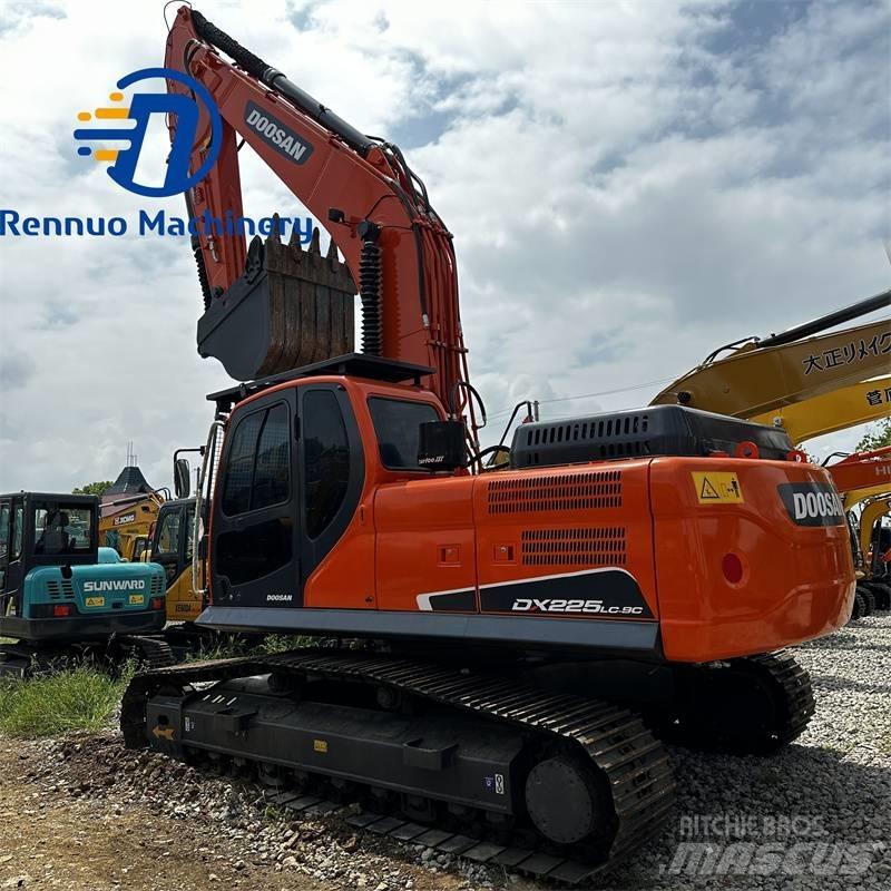 Doosan DX 225 LC-9C Lánctalpas kotrók