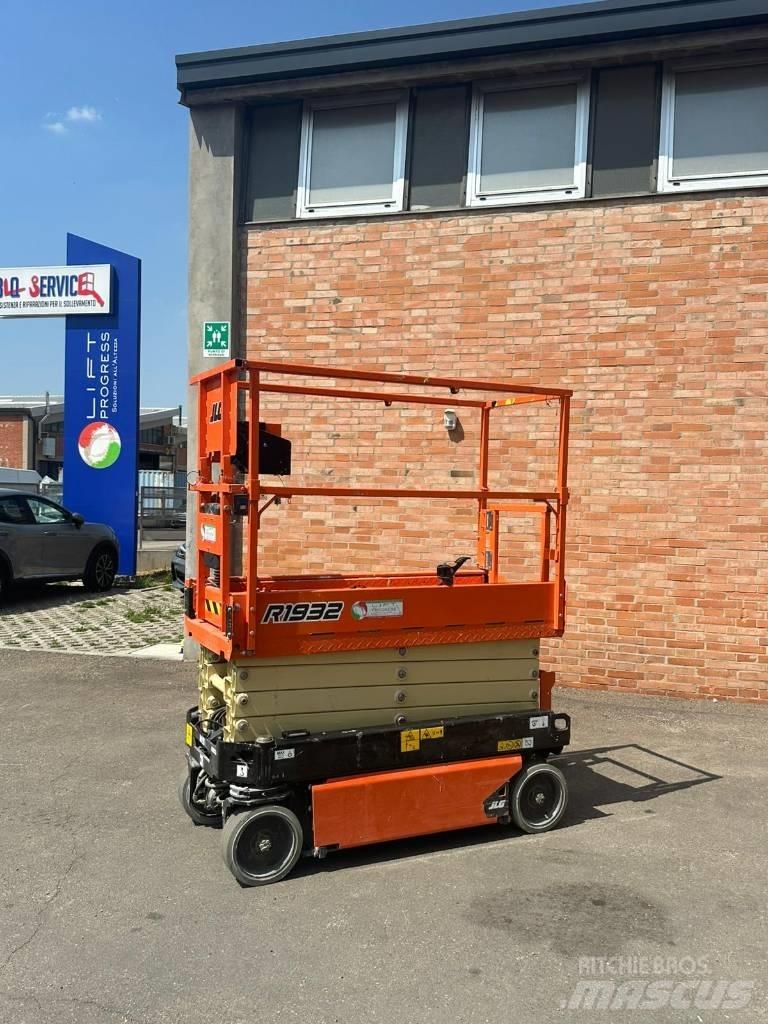 JLG 1932 R Ollós emelők