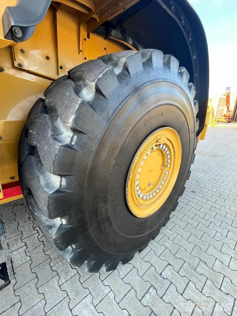 CAT 980 M Gumikerekes homlokrakodók