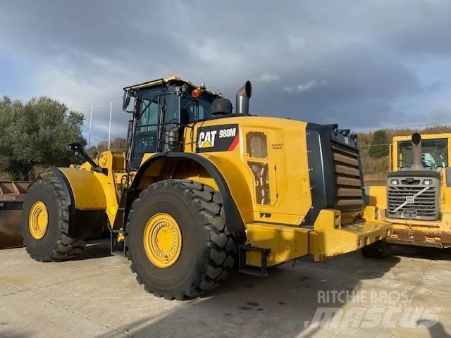 CAT 980 M Gumikerekes homlokrakodók