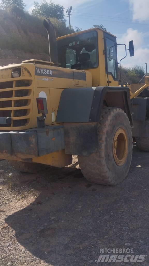 Komatsu WA 380-3H Gumikerekes homlokrakodók