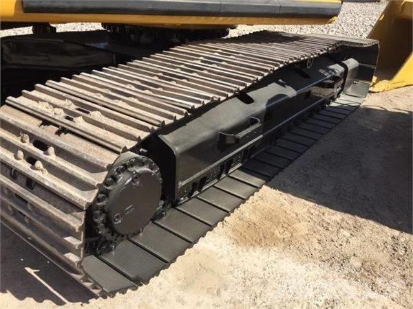 CAT 325 D L Lánctalpas kotrók