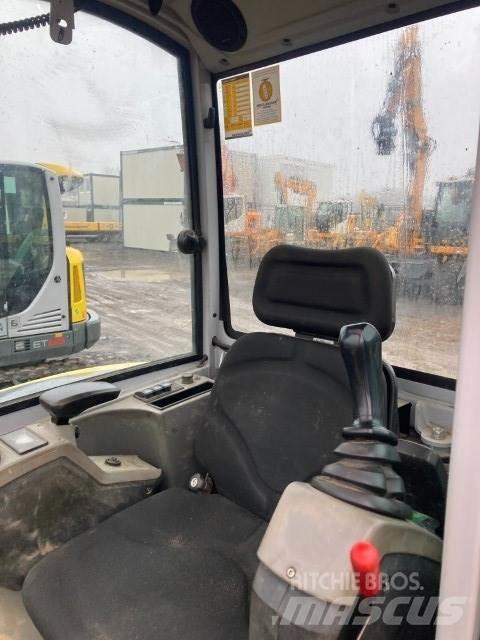 Wacker EZ26 Mini kotrók < 7t