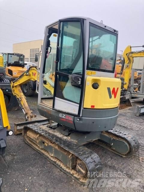 Wacker EZ26 Mini kotrók < 7t