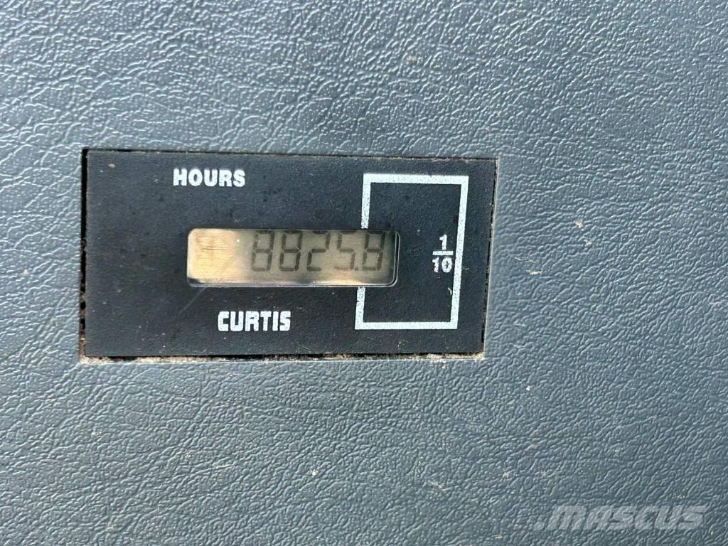 Hyundai HX 145 Lánctalpas kotrók