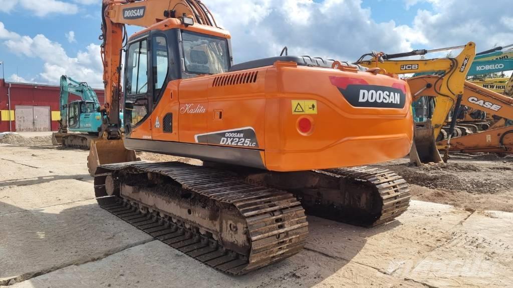 Doosan DX 225 LC Lánctalpas kotrók