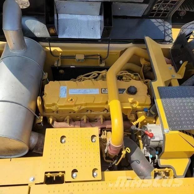 CAT 336 D2 Lánctalpas kotrók