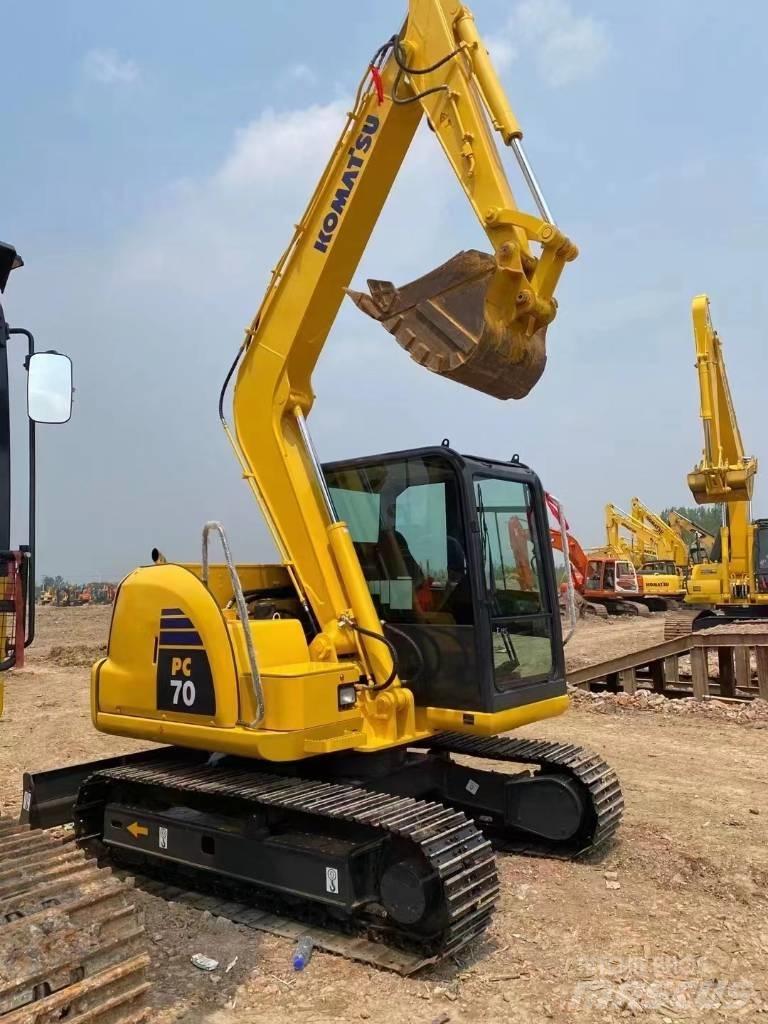 Komatsu PC 70 Lánctalpas kotrók