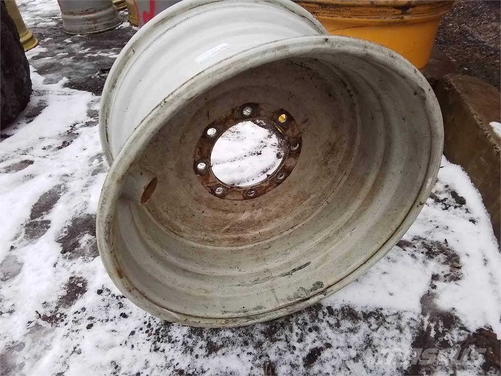  Okänt Sampo 20x28 Gumiabroncsok, kerekek és felnik