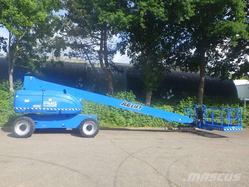 JLG 680S Teleszkópos emelők