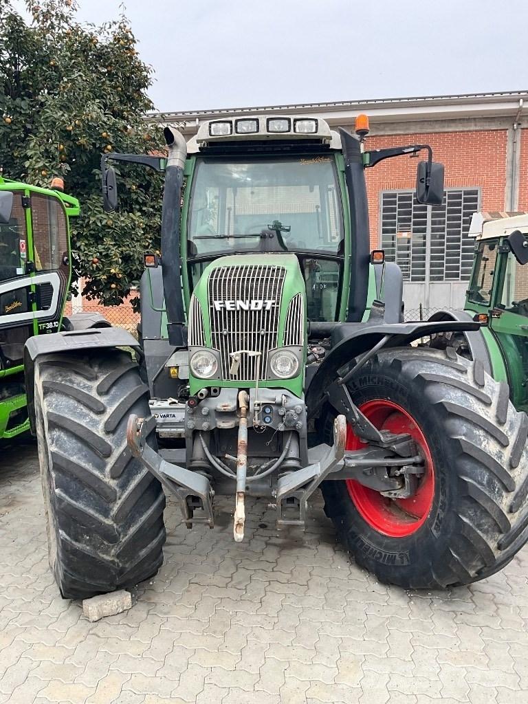 Fendt 716 Vario Traktorok