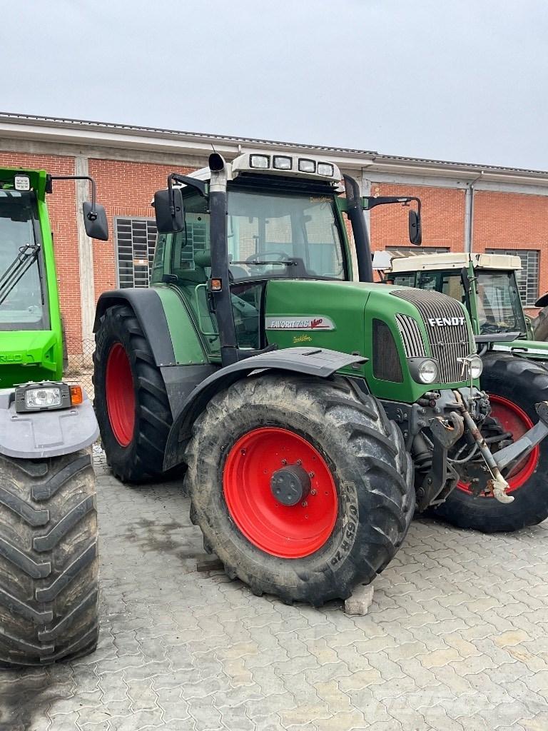 Fendt 716 Vario Traktorok